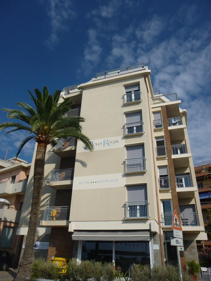 Hotel Jolly Roger Pietra Ligure Exterior foto
